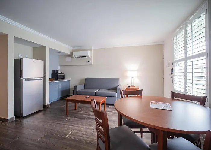 Equus Inn I75